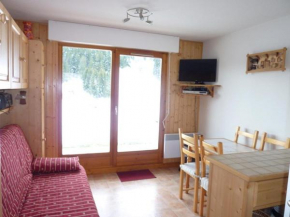 Charmant studio cabine avec terrasse au pied des montagnes - Le Biot - FR-1-573-22